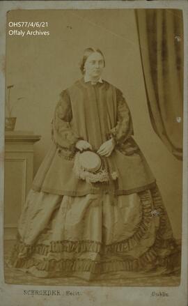 Photograph of unidentified woman